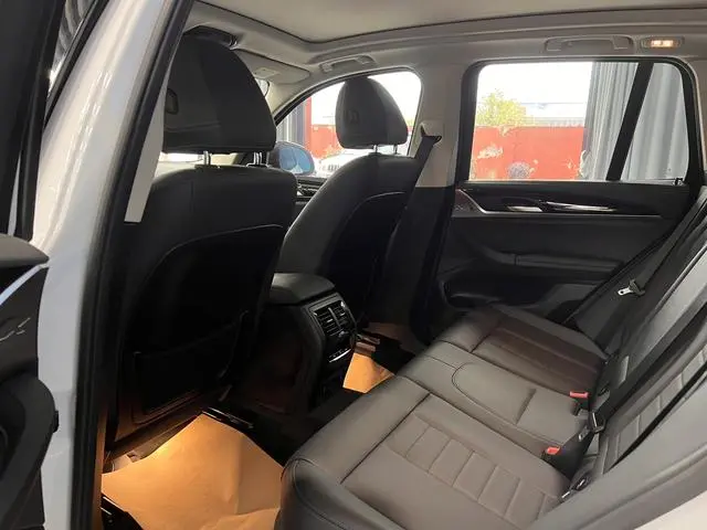 BMW BMW X3 xDrive25i M sports suit country VI