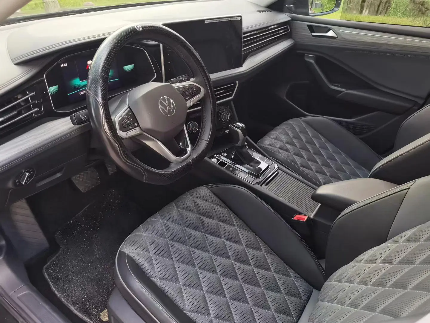 Volkswagen Sagitar 300TSI DSG Excellent Edition