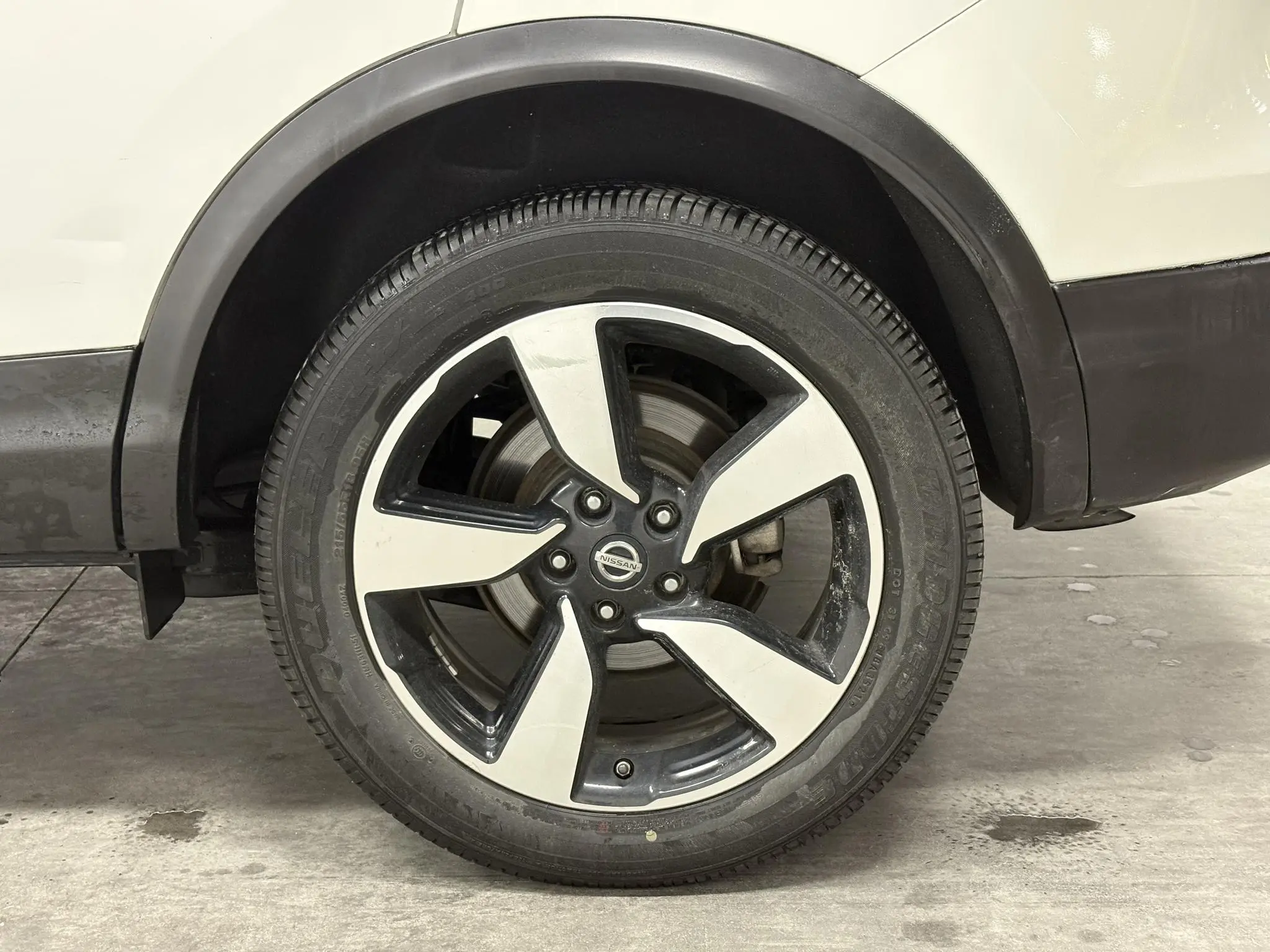 Nissan Qashqai 2.0L CVT Deluxe Edition