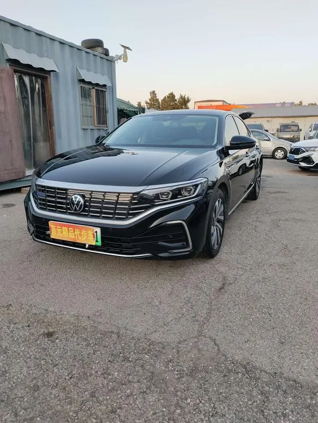 Volkswagen Passat PHEV 430PHEV Hybrid Deluxe Edition