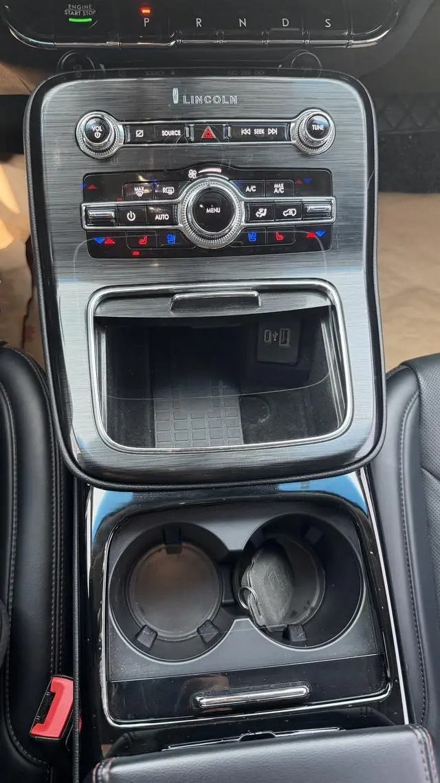 Lincoln Navigator 2.0T four-wheel drive Zunya Edition