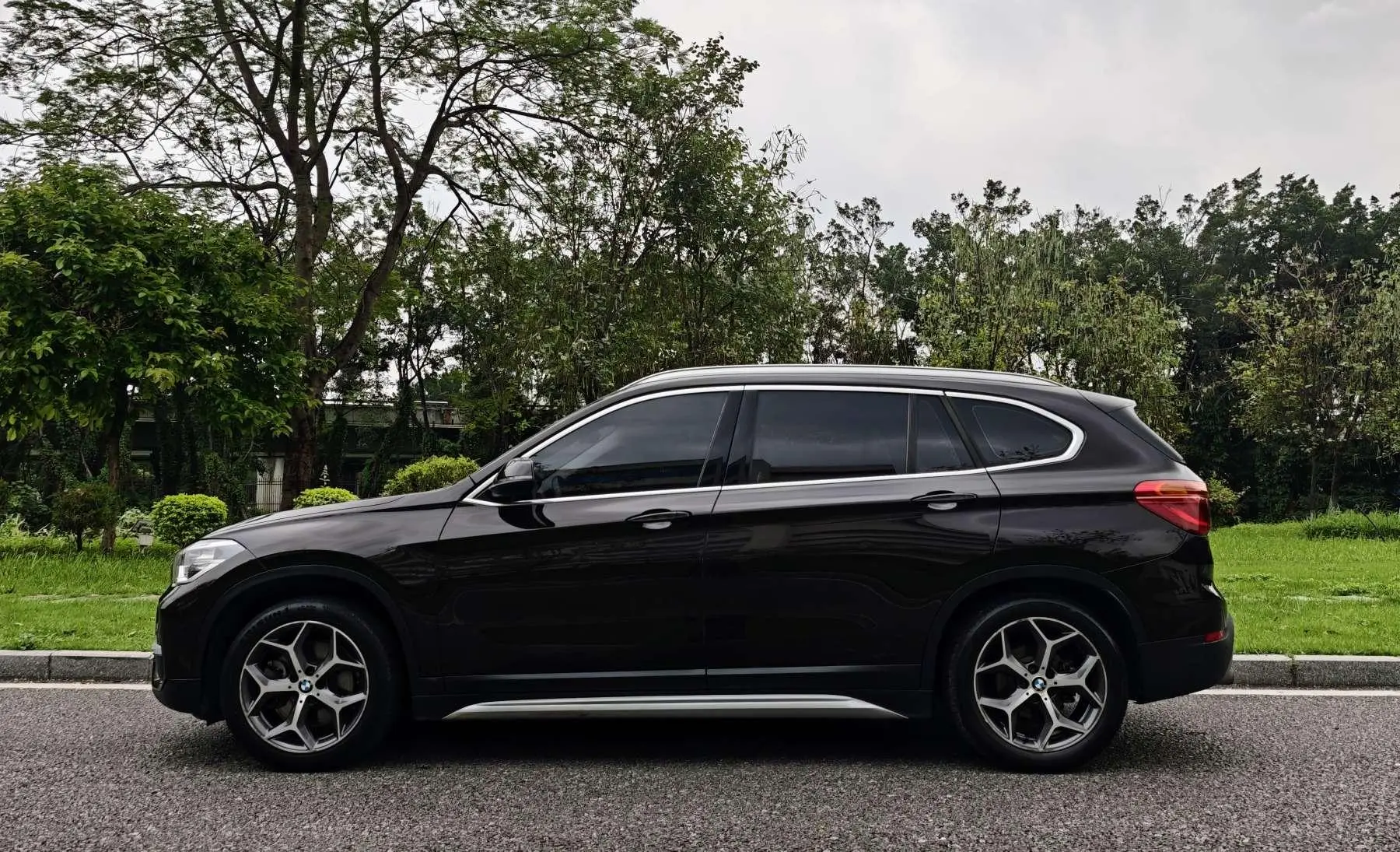 BMW BMW X1 xDrive20Li Exclusive type