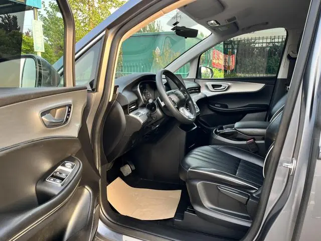 Roewe Roewe iMAX8 400TGI Travel Exclusive Edition for Major customers