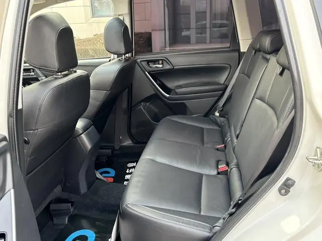 Subaru FORESTER Forester 2.0i Fashion Navigation Version