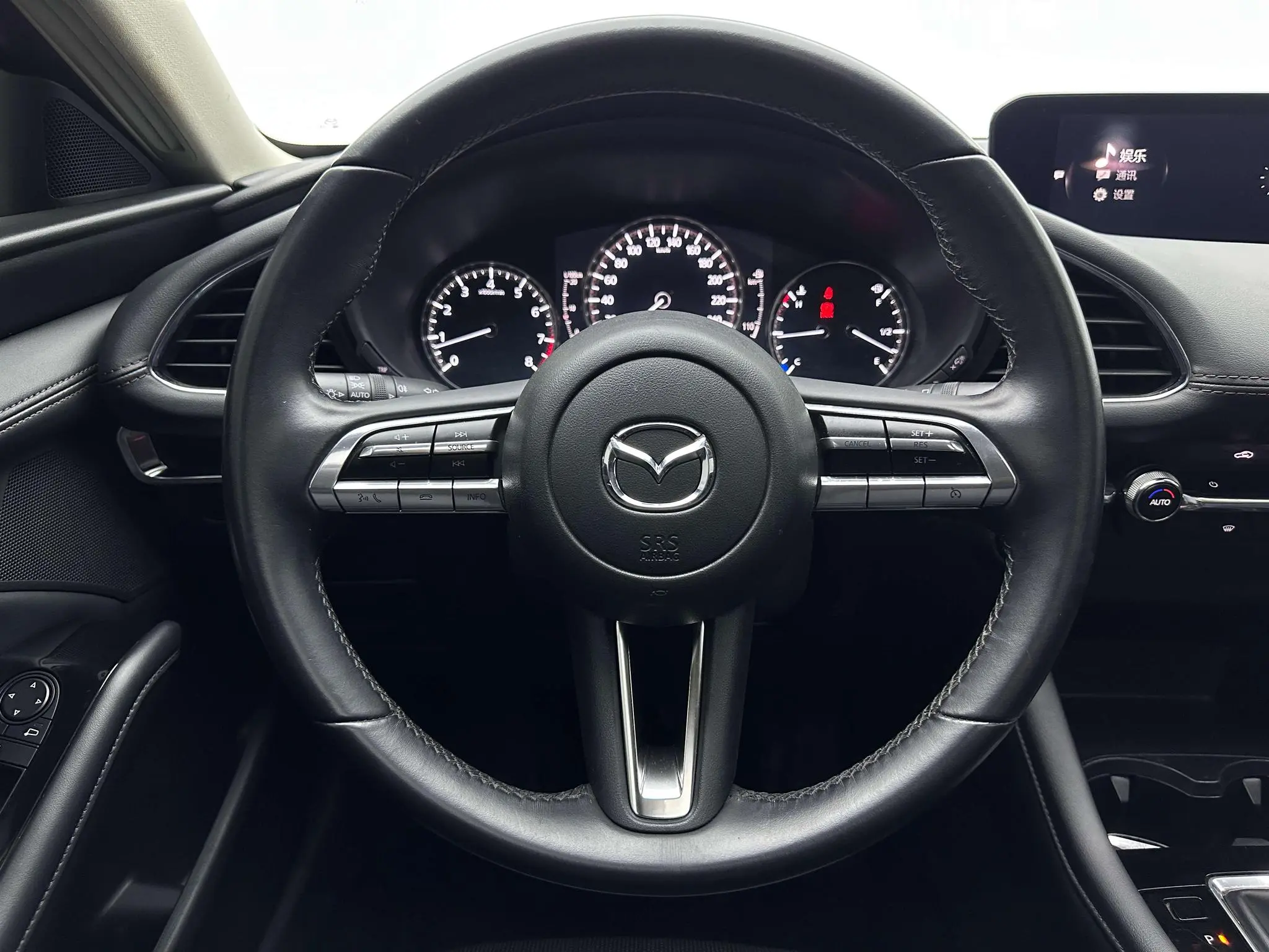 Mazda Mazda 3 Angkesaila 2.0L automatic quality dazzling version
