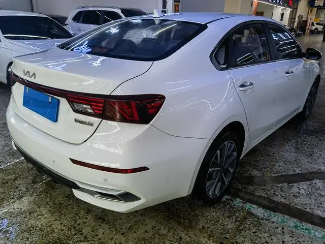 Kia Kia K3 1.5L IVT Fashion Edition