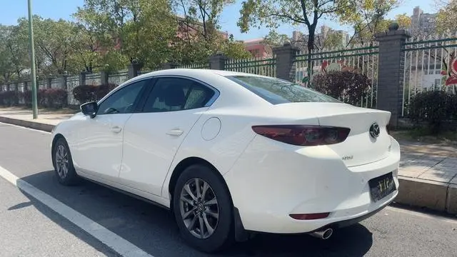 Mazda Mazda 3 Angkesaila 1.5L automatic quality version