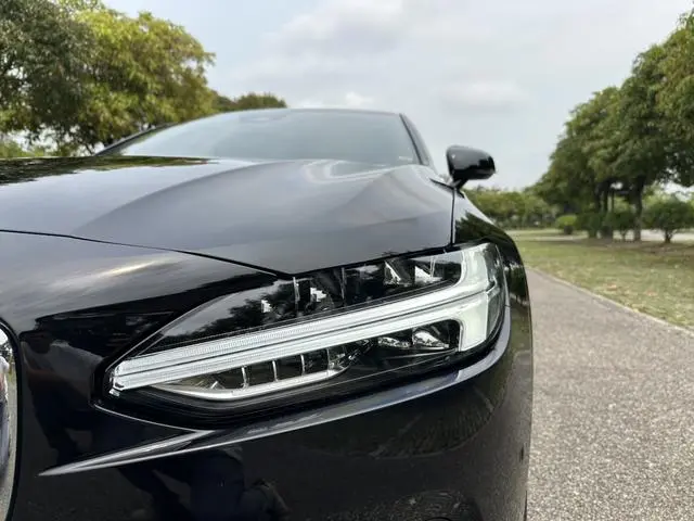 Volvo Volvo S90 PHEV T8 four-wheel drive long battery life Zhiya Deluxe Edition