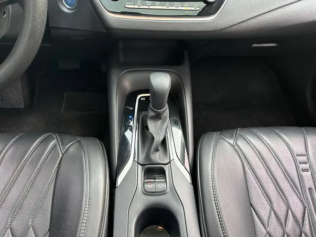 TOYOTA Corolla Dual engine 1.8L E-CVT Elite Edition