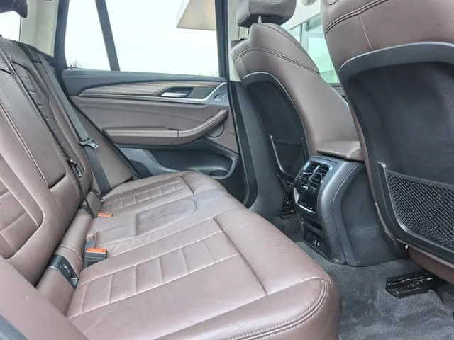 BMW BMW X3 xDrive28i M sports suit