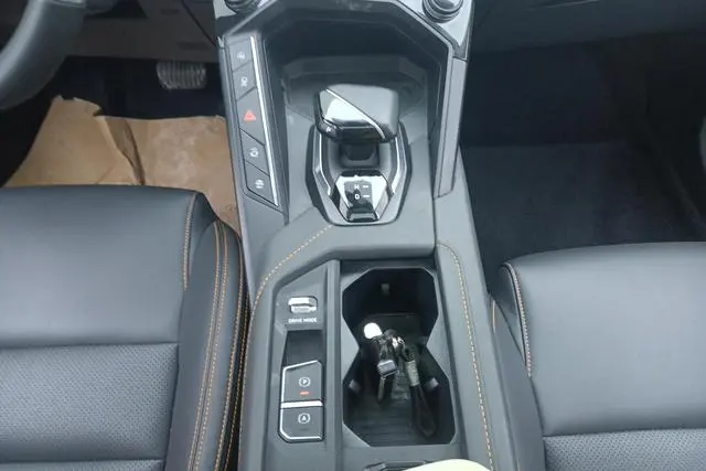 LYNK & CO Lynk & Co. 06 EM-P 84KM battery life version Pro