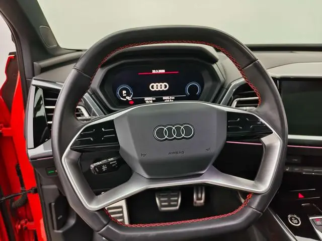 Audi Audi Q5 e-tron 50 e-tron quattro edition one Art Creation Collector's Edition