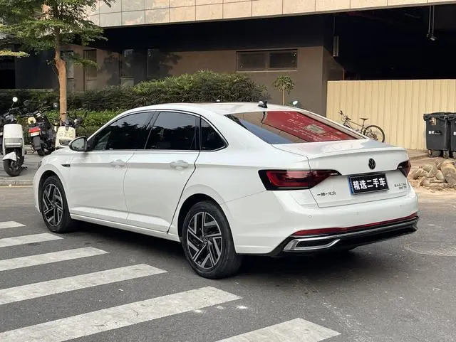 Volkswagen Sagitar 200TSI DSG Beyond Edition