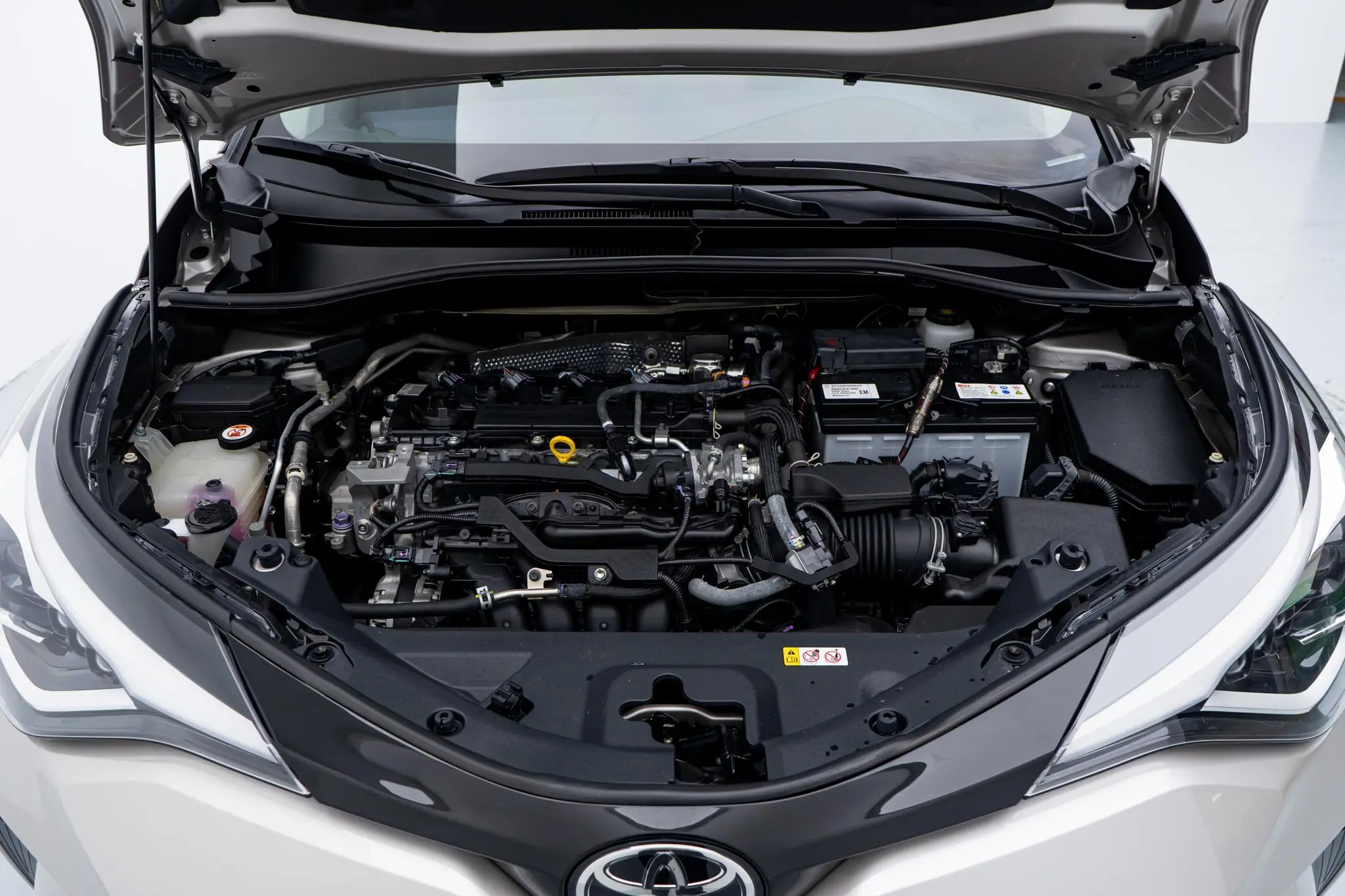 TOYOTA Toyota C-HR 2.0L Deluxe Edition