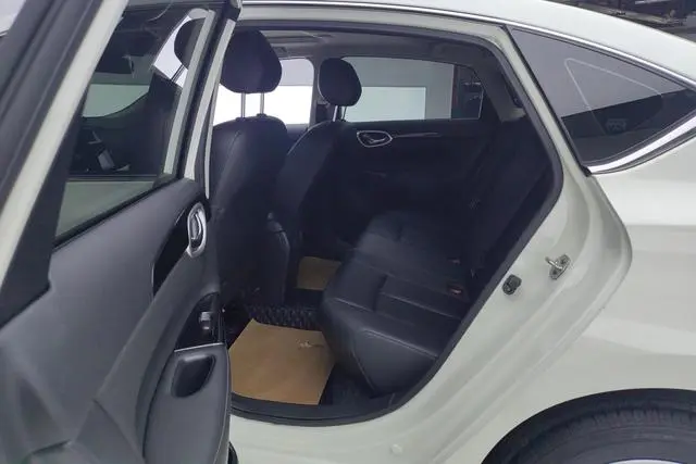 Nissan Xuan Yi Classic 1.6L XL CVT Deluxe Edition