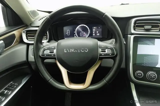 LYNK & CO Lynk 01 2.0T two-wheel drive Pro version