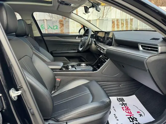 Kia Kia K5 270T CVVD Deluxe Edition