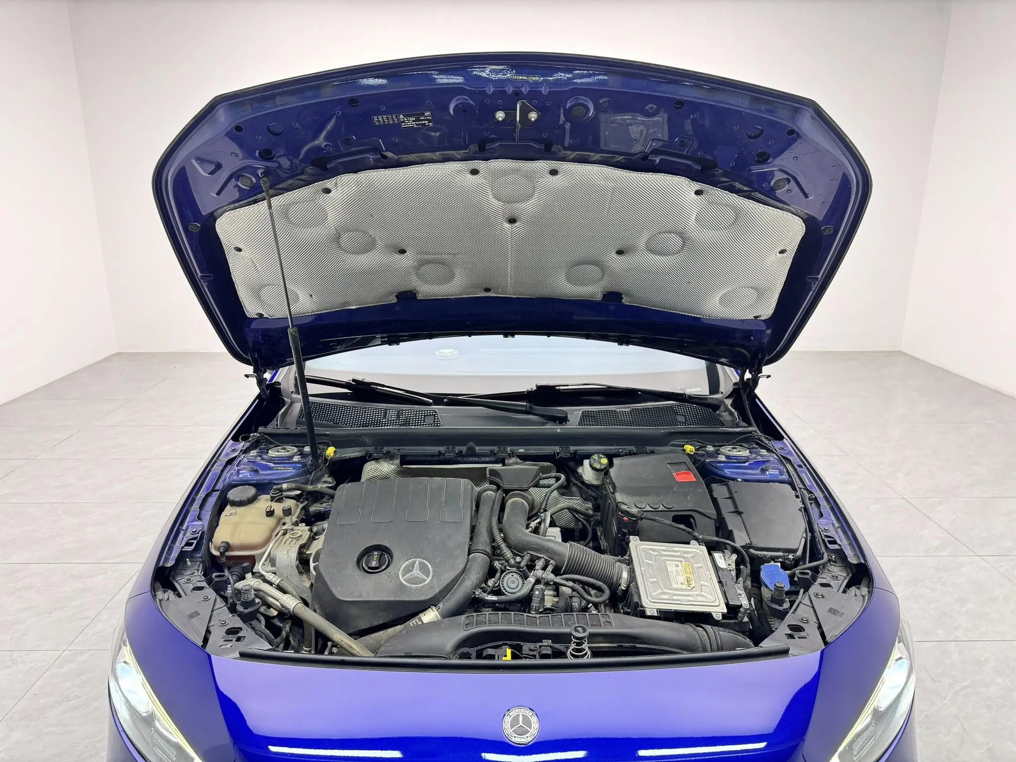 Mercedes-Benz Mercedes-Benz A-class A 200 L sports sedan