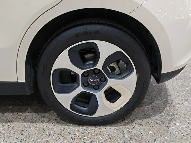 JAC Yttrium is 3 505km Pro+