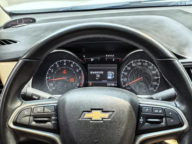 Chevrolet Cruze 320 automatic Enjoy Skylight version