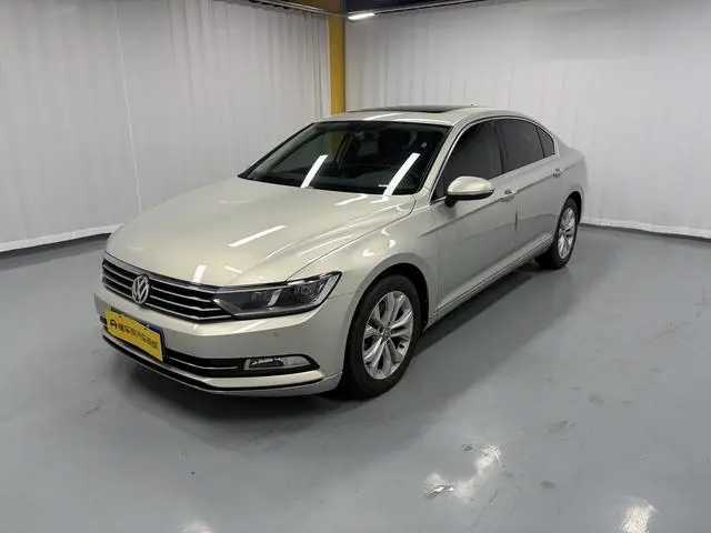 Volkswagen Magotan 330TSI DSG Luxury Country VI