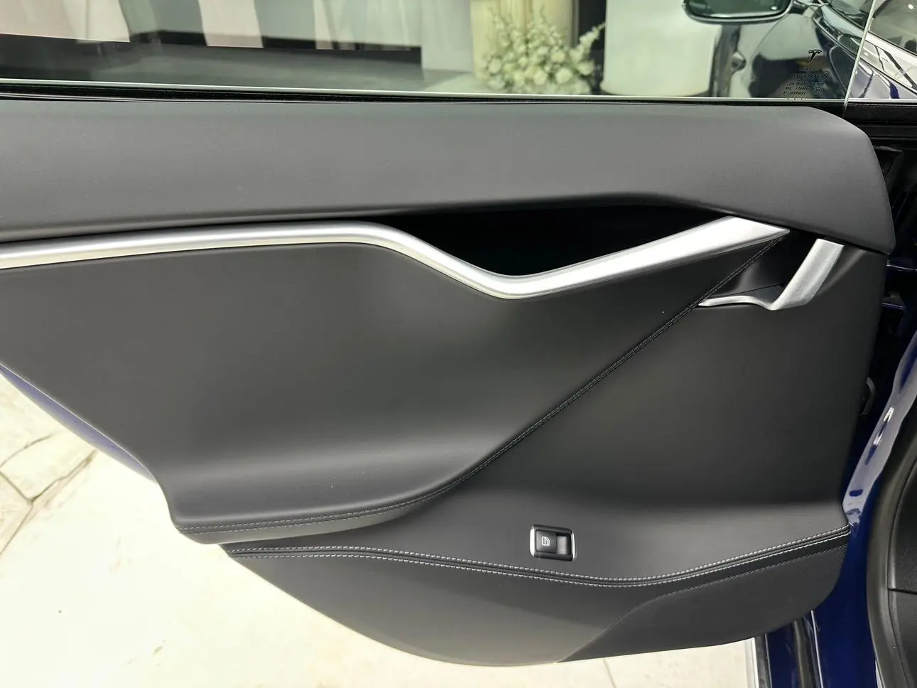 Tesla Model S 75