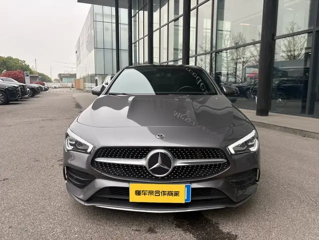 Mercedes-Benz Mercedes-Benz CLA CLA 200 four-door coupe