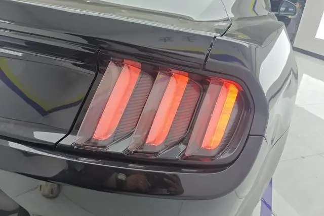 Ford Mustang 2.3T Performance Version