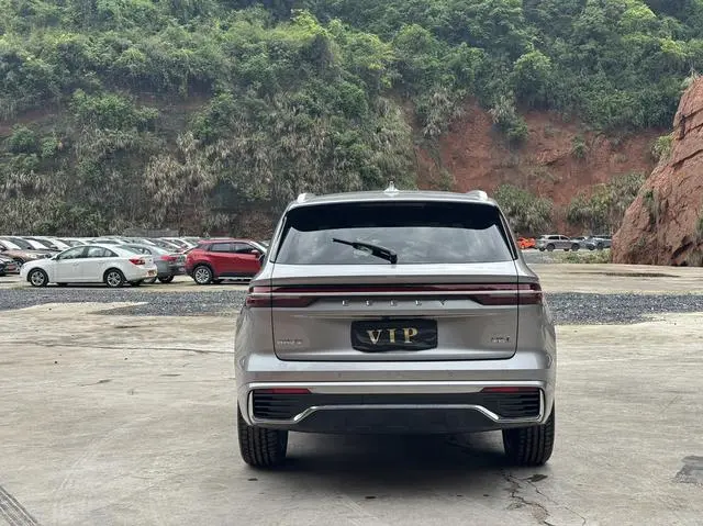 Geely Xingyue L 2.0TD high-power automatic two-wheel drive cloud version