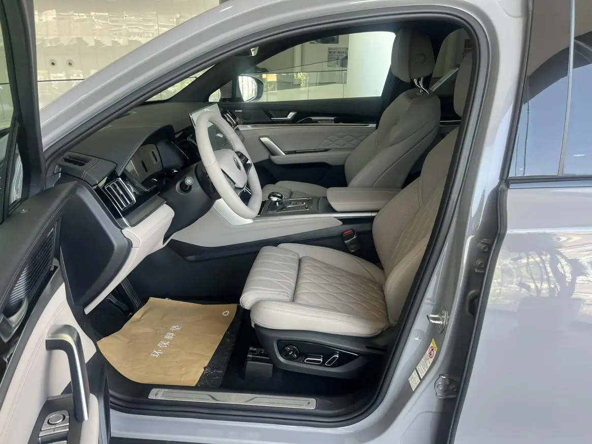 BYD Tang DM Smart driving version DM-i 115KM flagship model