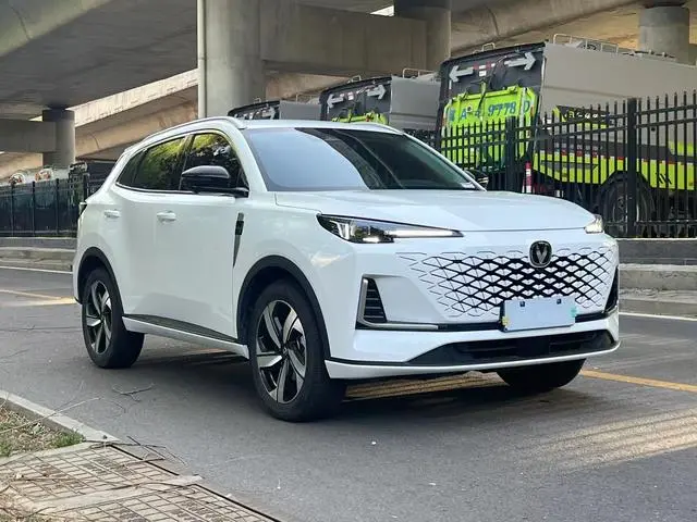 Changan Changan CS55 PLUS The third generation 1.5T DCT premium type