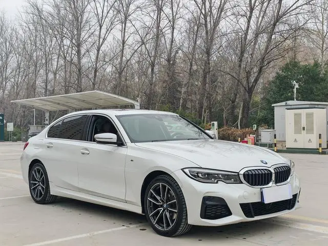 BMW BMW 3 Series Facelift 325Li M sports suit