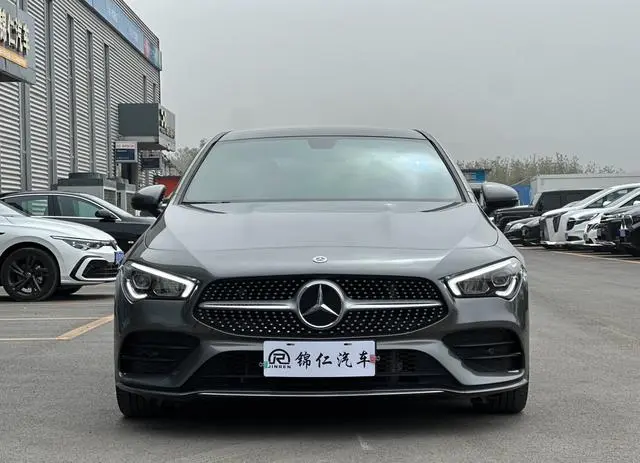 Mercedes-Benz Mercedes-Benz CLA CLA 200 four-door coupe