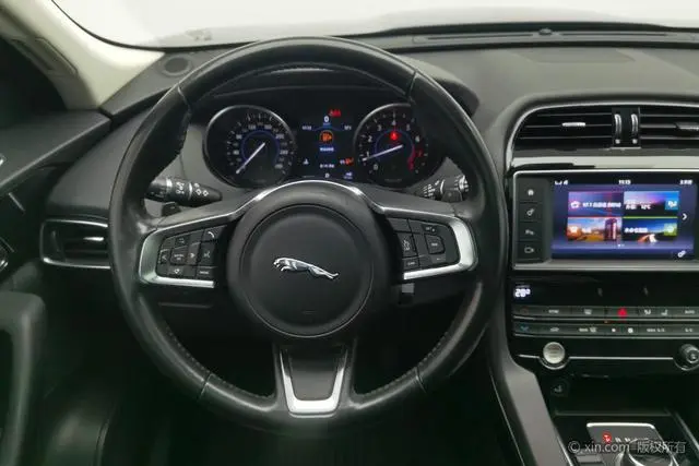 Jaguar Jaguar F-PACE 2.0T four-wheel drive Urban Exclusive Edition