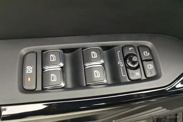 LYNK & CO Lynk 03 1.5TD DCT Jin Pro