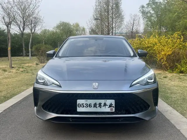 Roewe Roewe i5 1.5L CVT Premium Edition