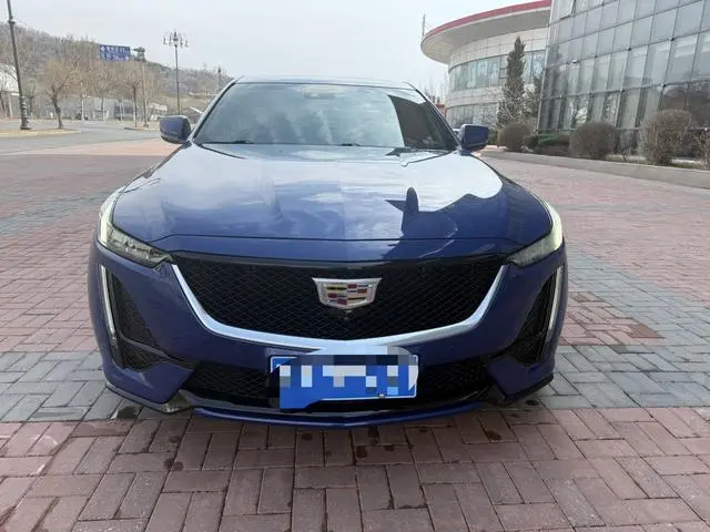 Cadillac Cadillac CT5 28T platinum sporty