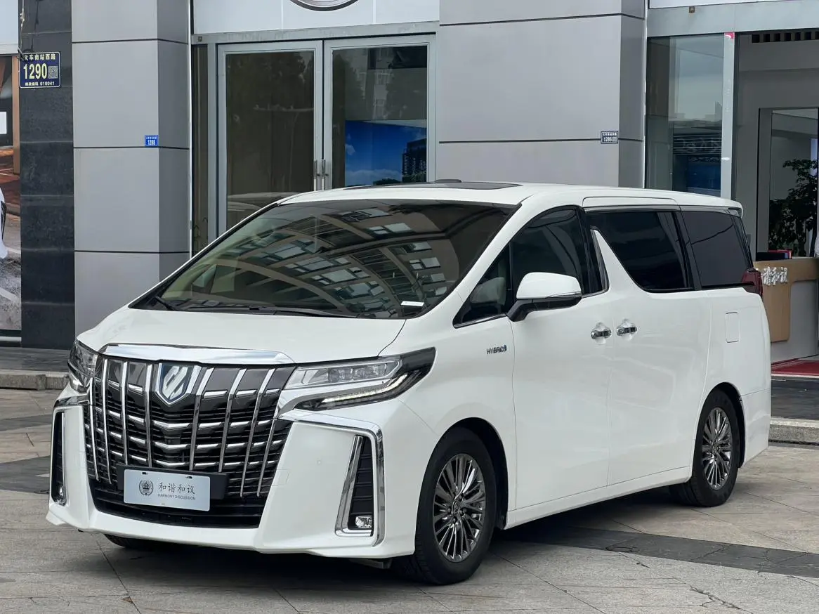 TOYOTA Elfa Dual engine 2.5L Premium Edition