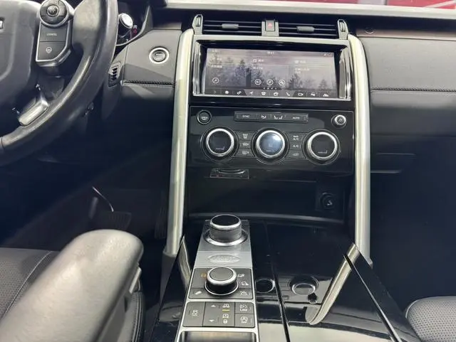 Land Rover discover 3.0 V6 HSE LUXURY