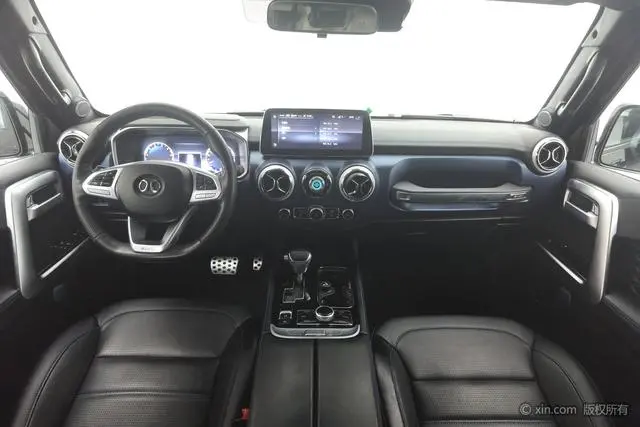 Beijing Beijing off-road BJ40 2.3T automatic four-wheel drive City Hunter Edition exclusive Country VI