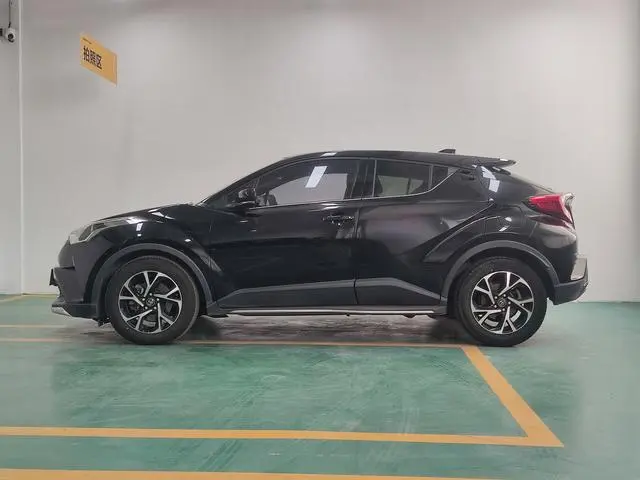 TOYOTA Toyota C-HR 2.0L leading skylight version country VI