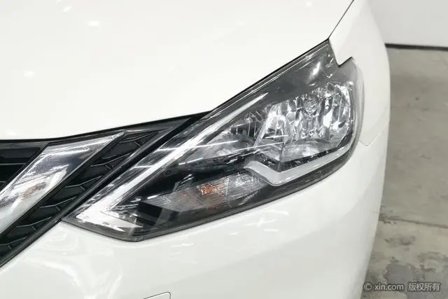 Nissan Xuan Yi Classic 1.6 XE CVT Exclusive Edition