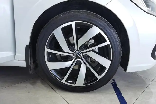 Volkswagen Sagitar 300TSI DSG Excellent Edition