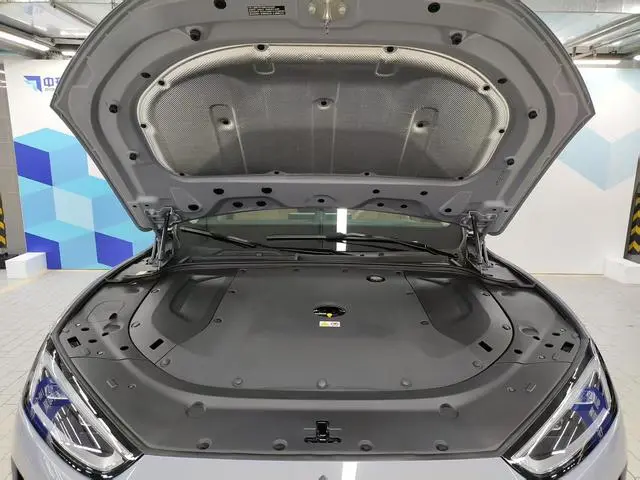 AITO Ask the world M5 Extended range Max RS four-wheel drive high-end smart driving version