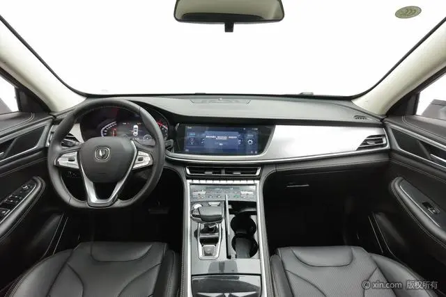 Changan Changan CS85 COUPE 1.5T dynamic version