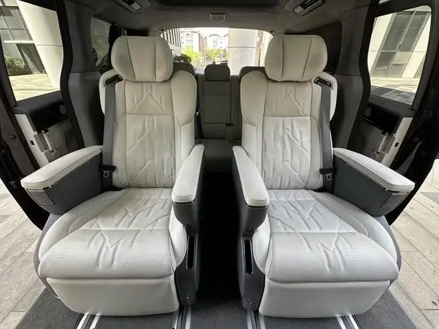 ZEEKR ZEEKR 009 Seven-seater aisle version four-wheel drive 108kWh
