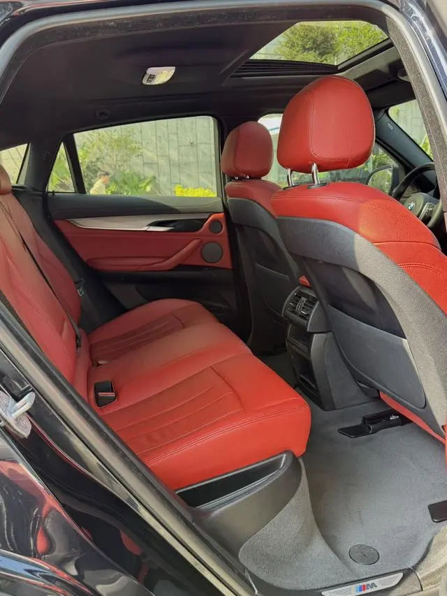 BMW BMW X6 xDrive35i M sports suit