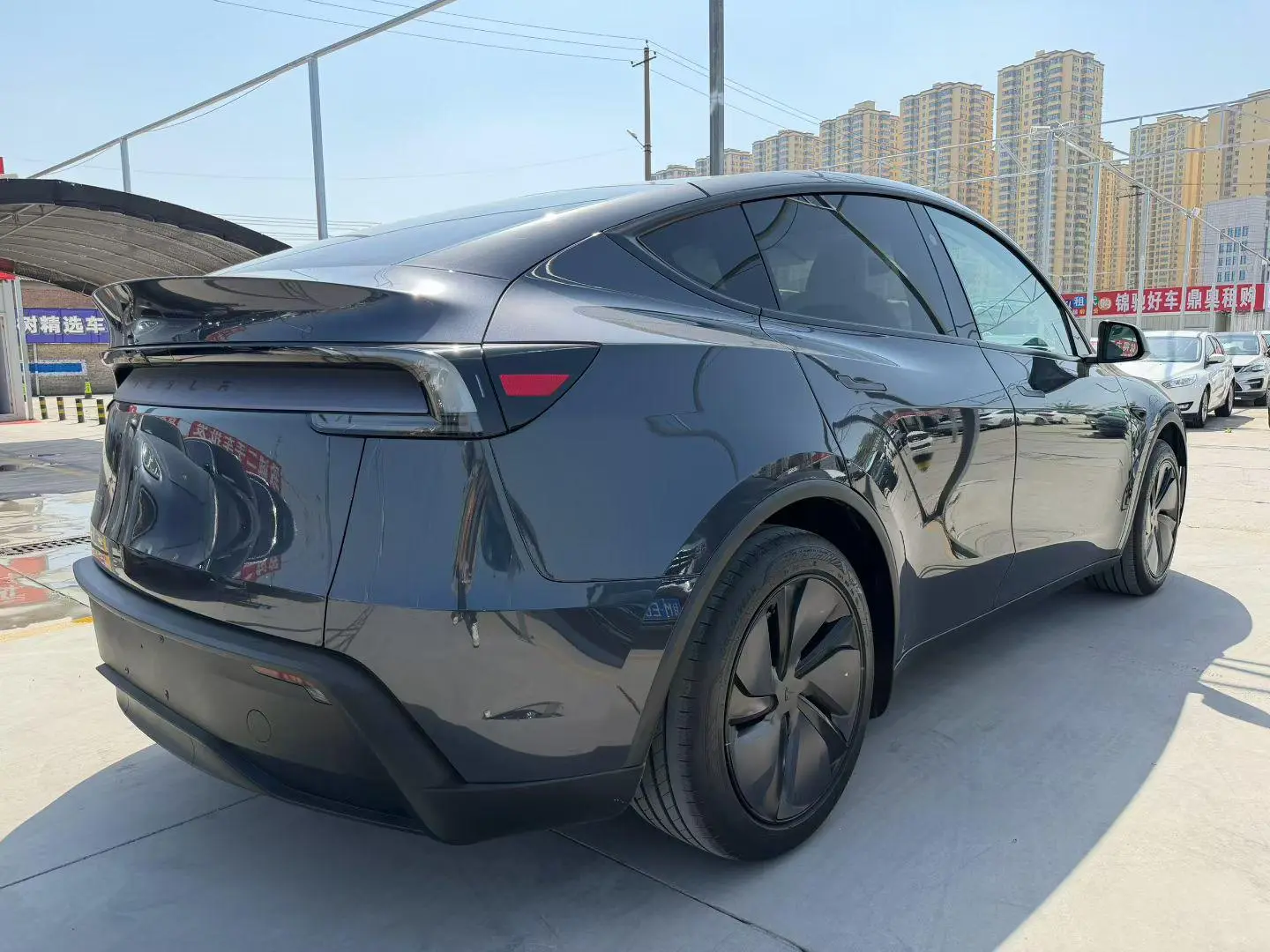 Tesla Model Y Rear-wheel drive version