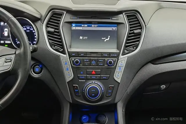 Hyundai Shengda 2.0T automatic two-wheel drive intelligent 7-seater