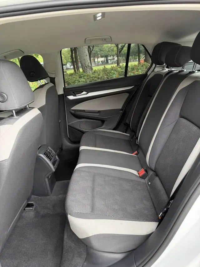 Volkswagen golf 200TSI DSG